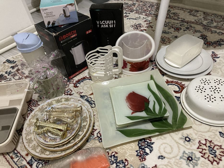 Продаю  посуду  .