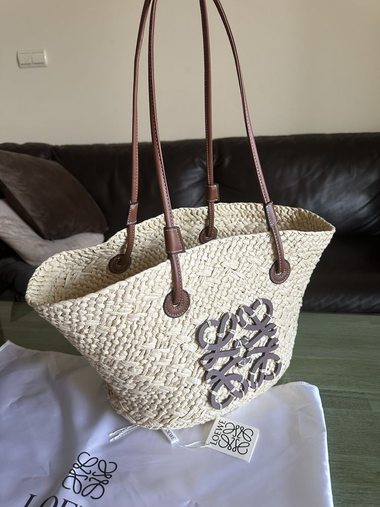 Loewe плажна чанта