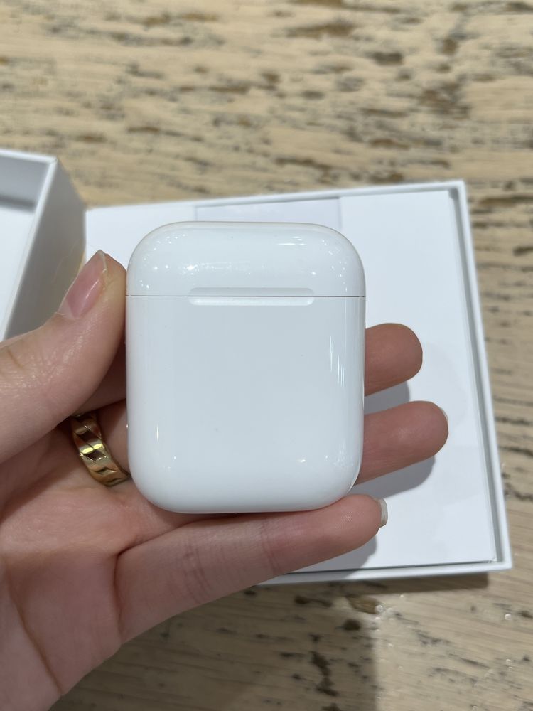 Airpods 1 версия оригинал состояние отличное