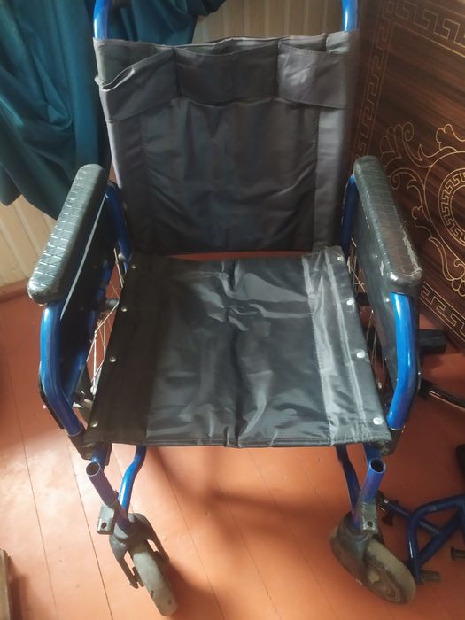 Инвалидная коляска