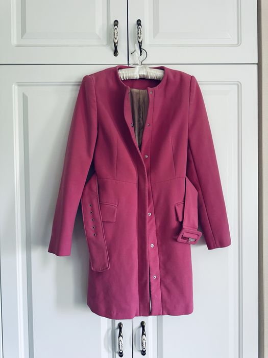 Palton Zara , masura S / Xs , cu curea in talie , roz