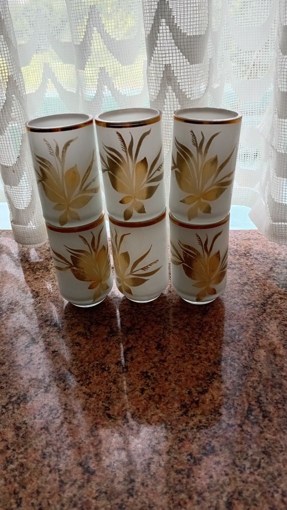 Продам  посуду без сколов и царапин