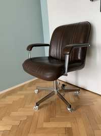 Стар бръснарски стол Welonda от Wella Production / 60те