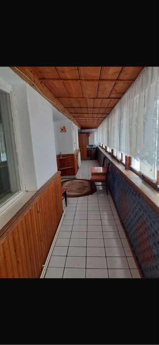 Vand apartament cu 4 camere,zona pietei centrale