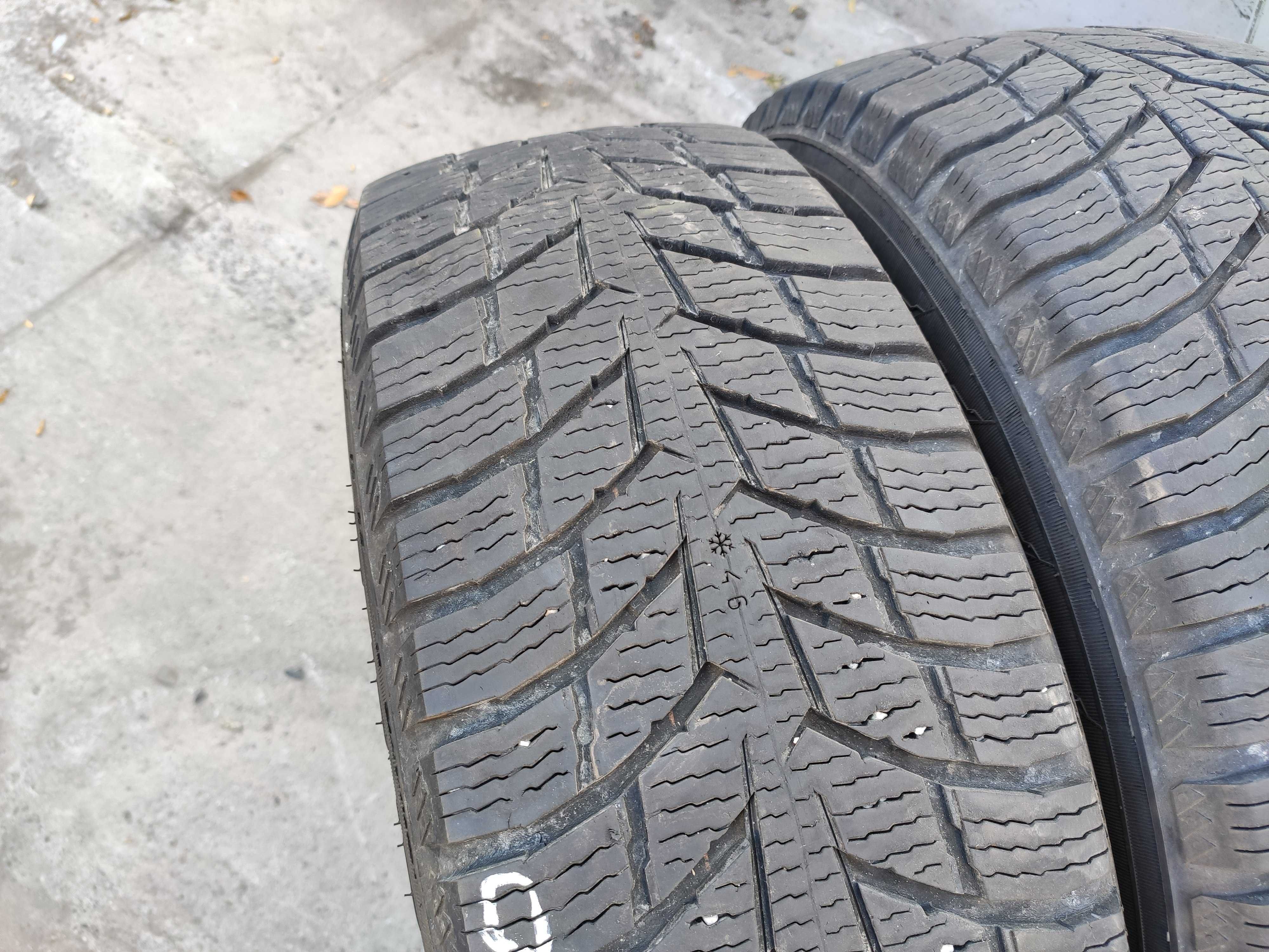 2бр Зимни Гуми 215 65 16 С - Nokian - DOT 2021