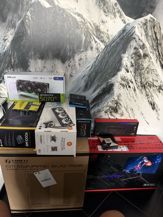 PC High-End Monitor ASUS 480Hz Ryzen 7 9800X3D RTX 5070 Ti DDR5 64GB