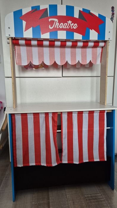 Magazin/teatru de lemn