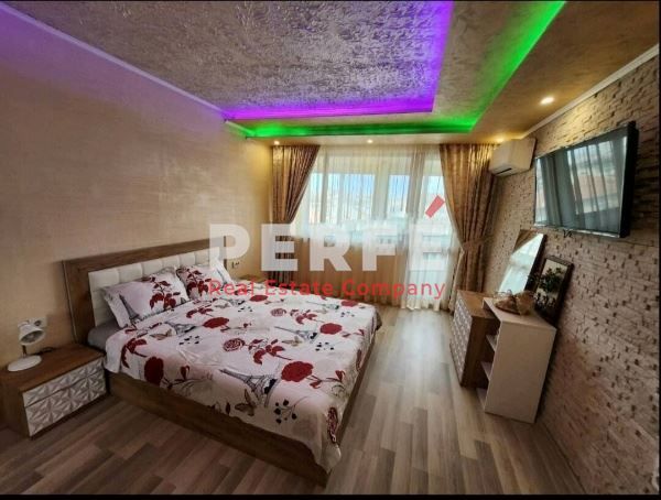 2-стаен в Бургас-Център площ 70 цена 600