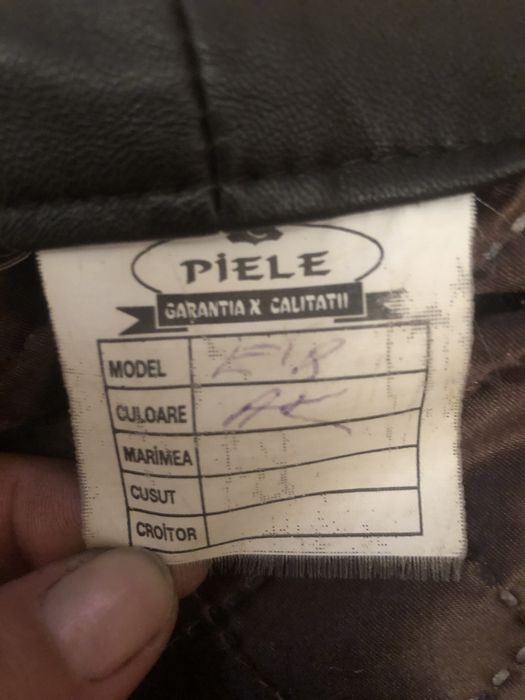 Vand haina piele barbati