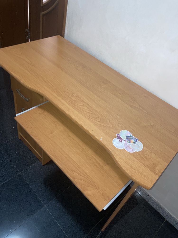 Кафяво бюро