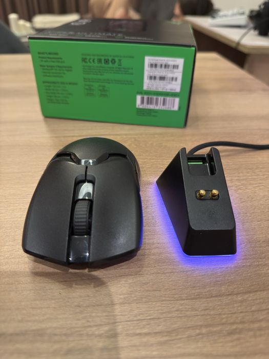 Геймърска мишка Razer Viper Ultimate с док, идеално състояние
