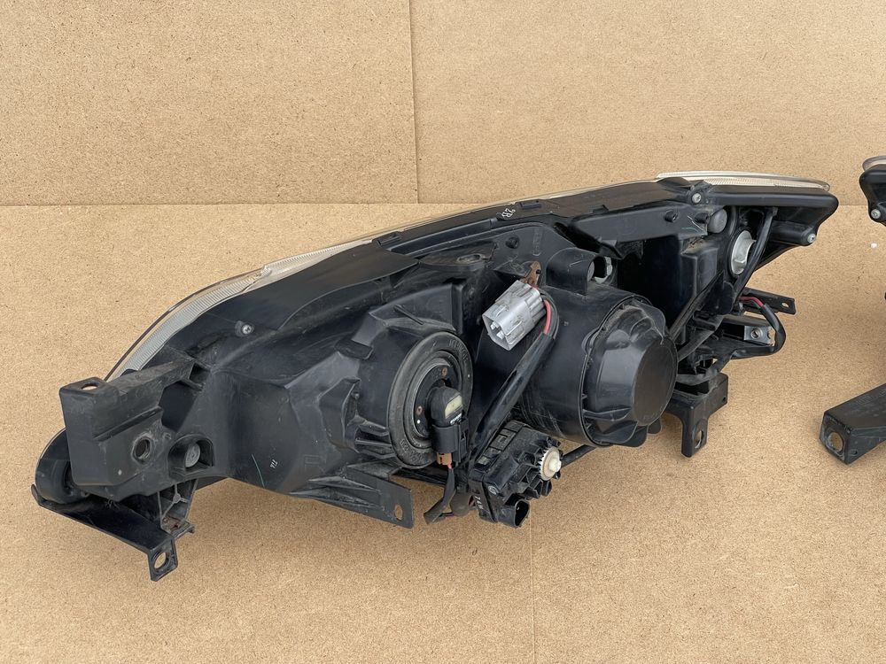 Оригинални Фарове Subaru Impreza 2008