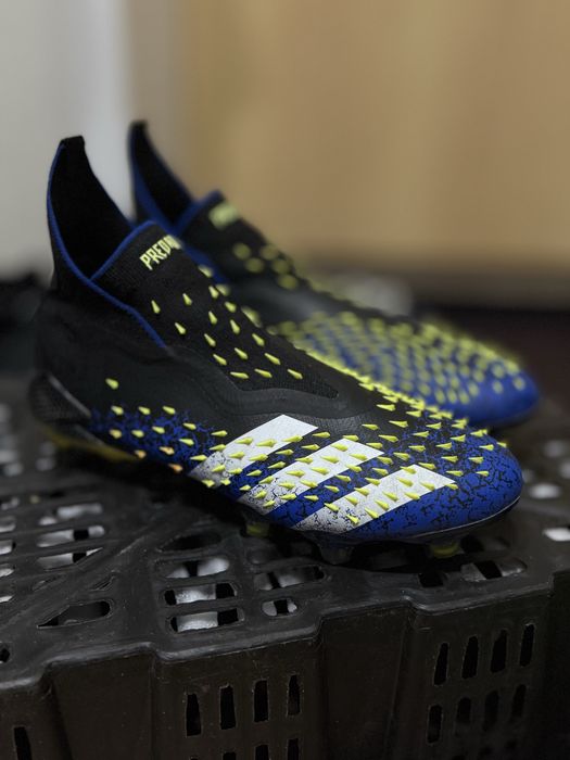 Бутсы Adidas Predator