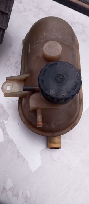 Части за БМВ Е30