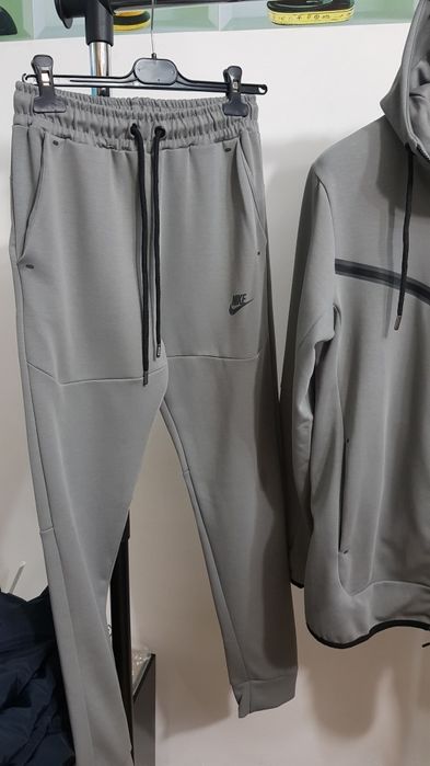 Nike Tech fleece calitate premium