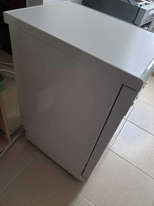 Miele Съдомиялна - 9 Комплекта - Свободностояща - 45см - Тясна