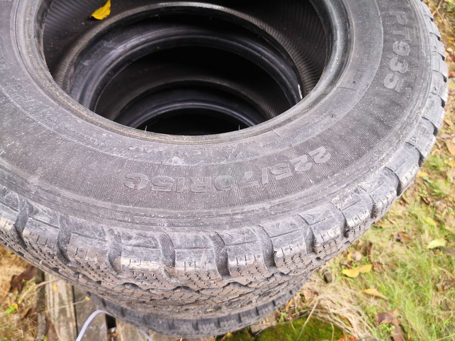 Гуми комплект 225 70 R15 Petlas FULLGRIP PT935