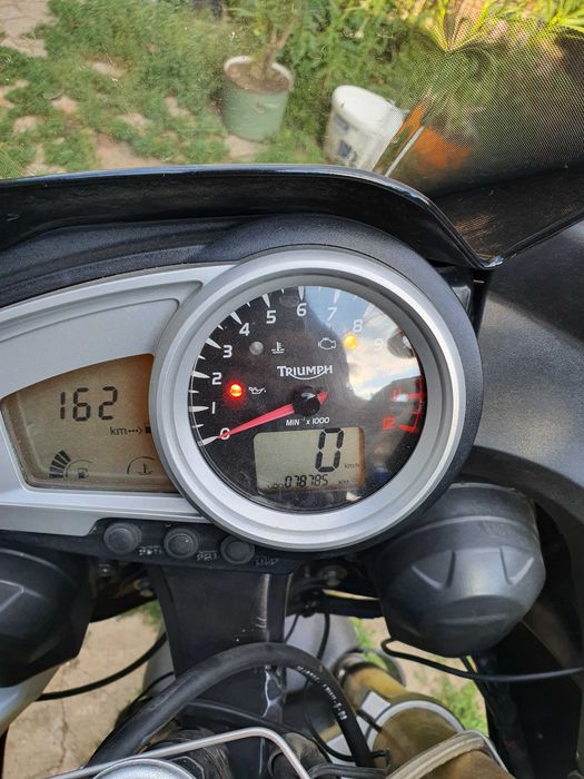 Triumph tiger 1050.vand urgent
