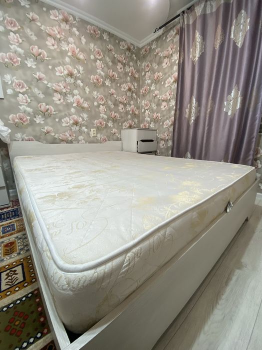 Матрас 160х200 в хорошем состоянии