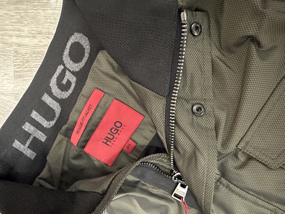 Geaca Hugo Boss barbat!