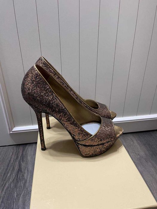 ЛОТ: Обувь Италия, Англия (4 пары 39 размера)