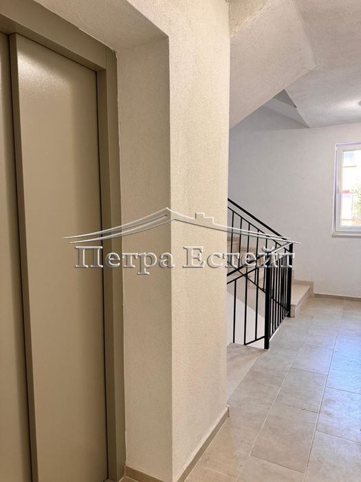 Продава се Двустаен апартамент в Варна, Колхозен пазар - 68 кв.м за 1692 €/кв.м - Снимка #6