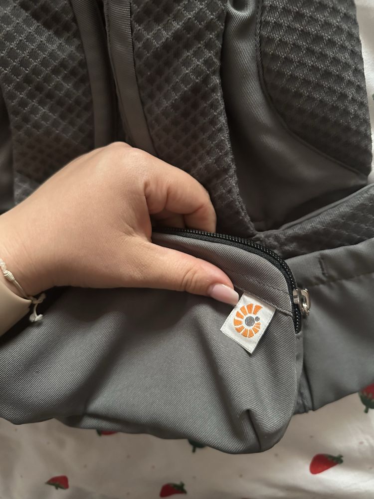 Ергономична раница Ergobaby Omni Breeze Graphite
