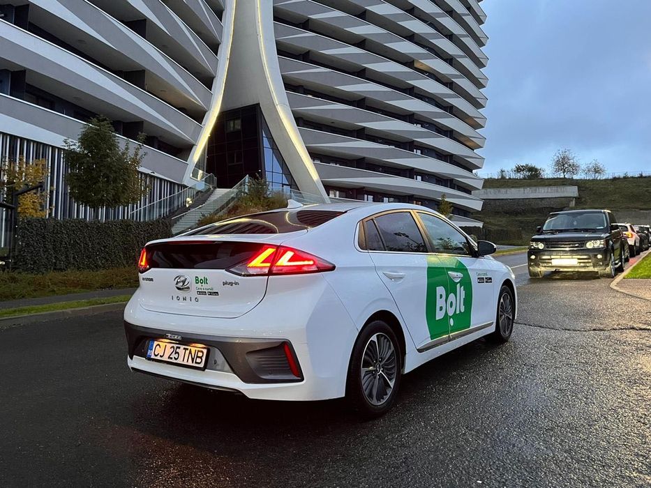 Hyundai Ioniq, plug-in hybrid 1.6 GDI, Colant bolt activ