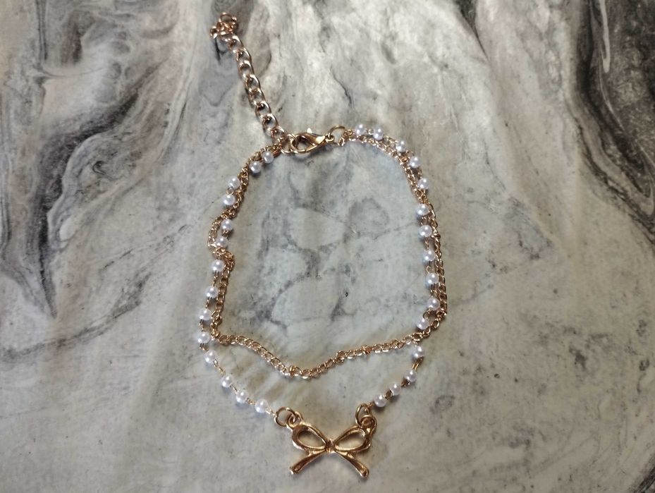 Различни бижута на символични цени