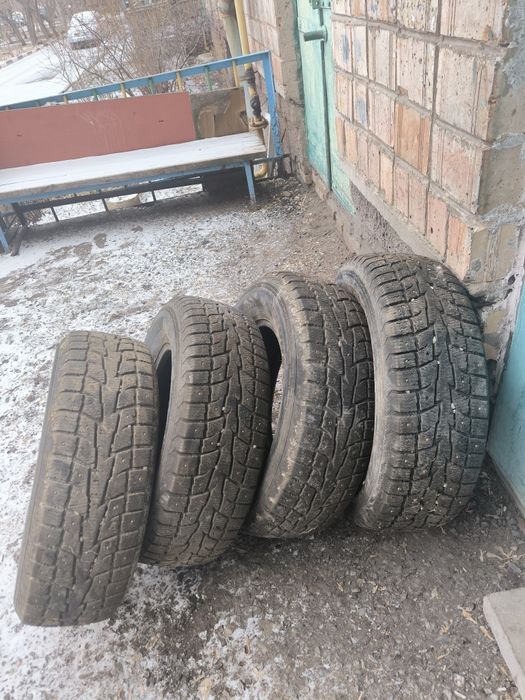 Новые зимние шины всего месяц был на эксплуатации