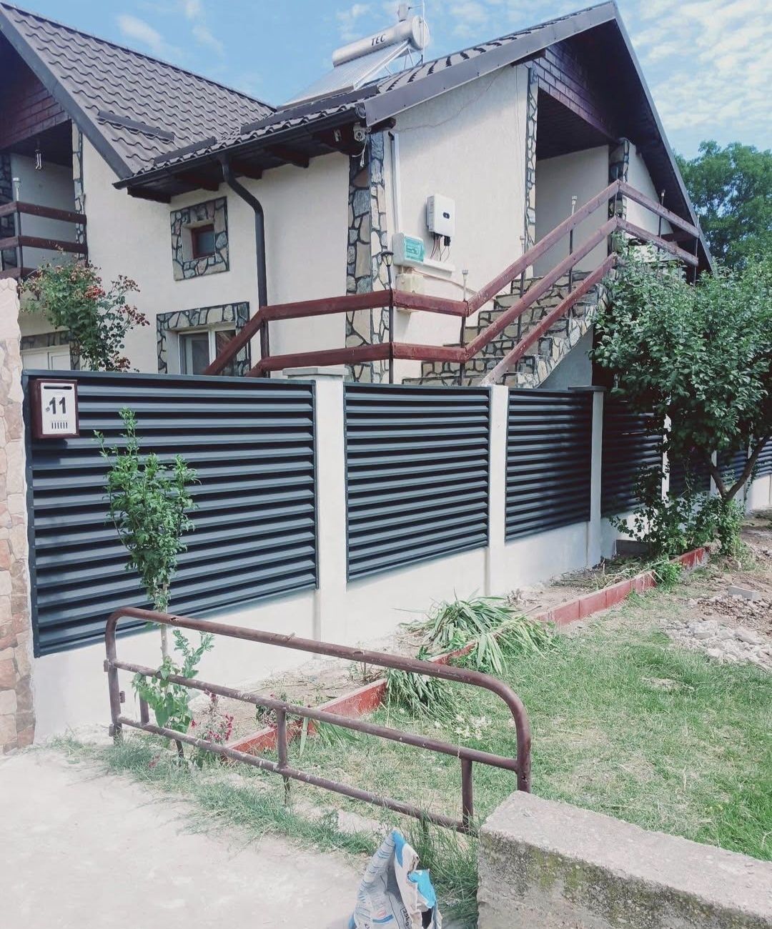 Executam garduri jaluzea și fier forjat