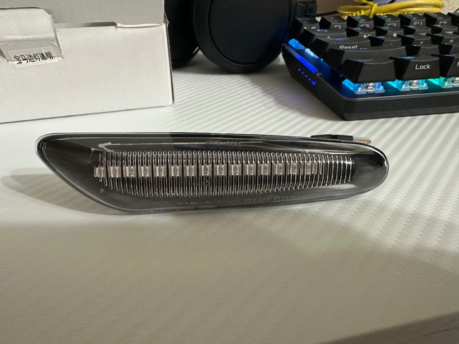 НОВИ Лед бягащи мигачи Bmw e90, e91 CAN BUS