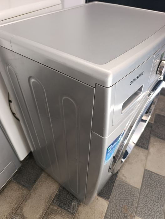 Продаю срочна Samsung   6  kg invertir Mator  гарантия прадаю срочна