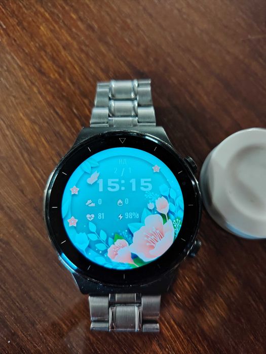 Часовник Huawei Watch GT 2 Pro със зарядно