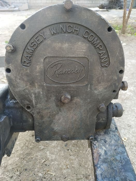 Продам лебёдку для эвакуатора!