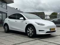 Tesla Model Y Tesla Model Y Standard Range Rwd