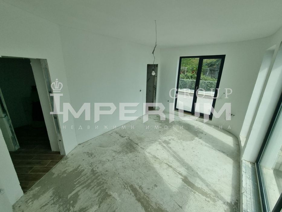 Продава се Тристаен апартамент в Варна, м-т Траката - 126 кв.м за 1747 €/кв.м - Снимка #10