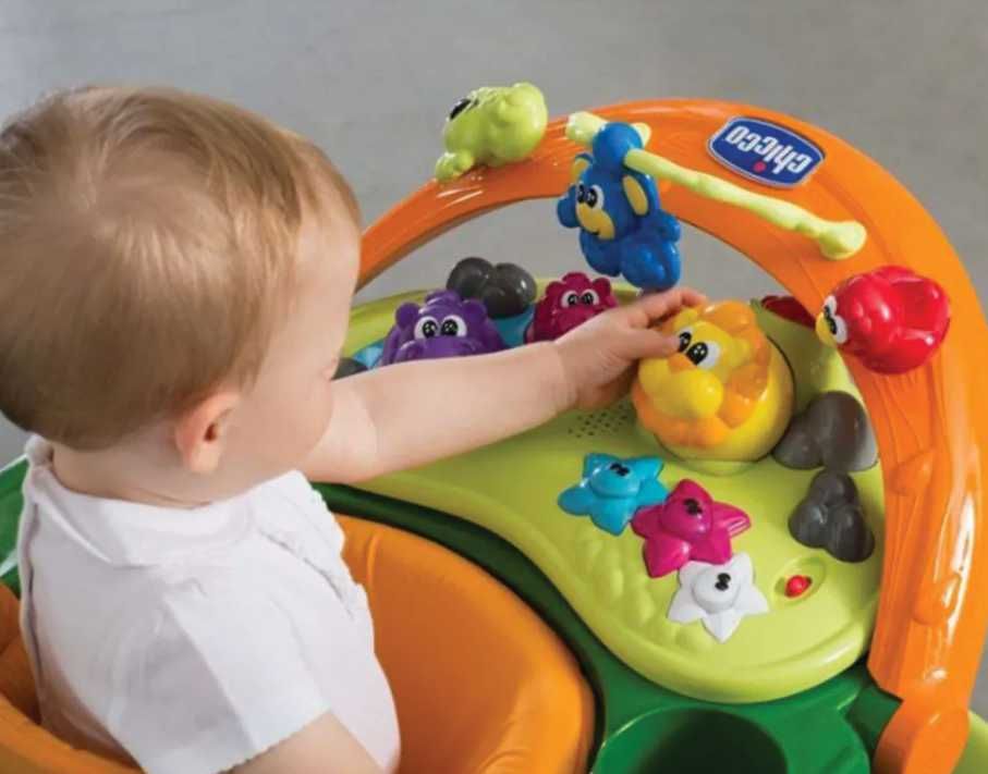 Страхотна проходилка CHICCO