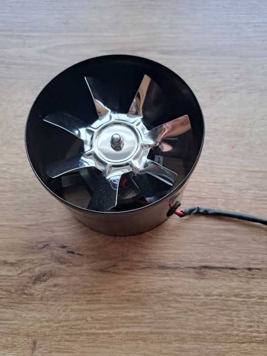 Vând ventilator axial