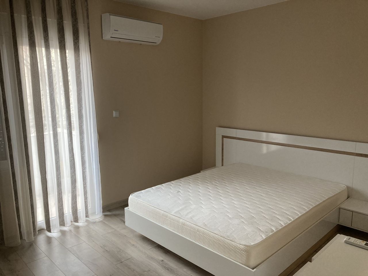 Дава се под наем Тристаен апартамент в Свиленград - 80 кв.м за 382.5 € - Снимка #4