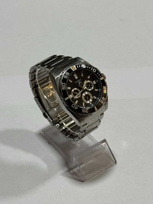 Часовник Casio MDV-302