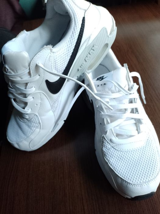 Vând adidași Nike Air Max
