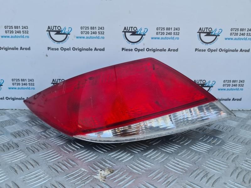 Stop cu soclu bec aripa stanga Opel Astra H Twintop