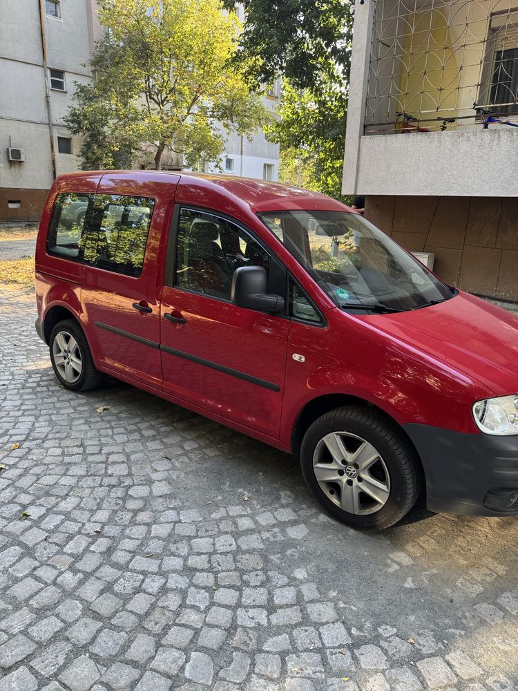 VW CADDY LIFE 1.4 Бензин