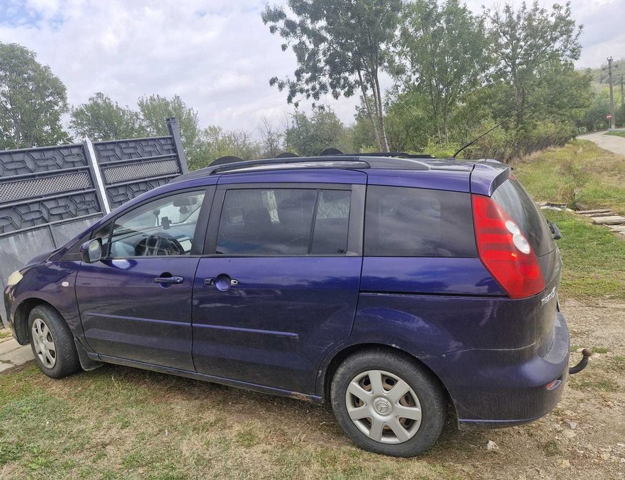 Vand mașina Mazda 5
