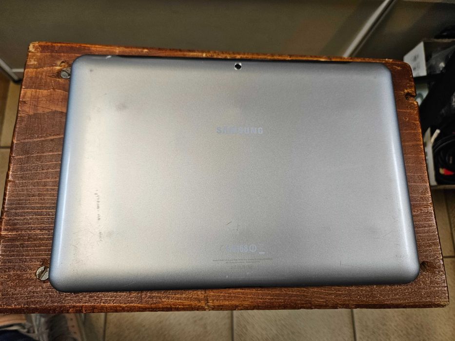 10.1" таблет Samsung Galaxy Tab 2 GT-P5100 Има зарядно. В отлично техн