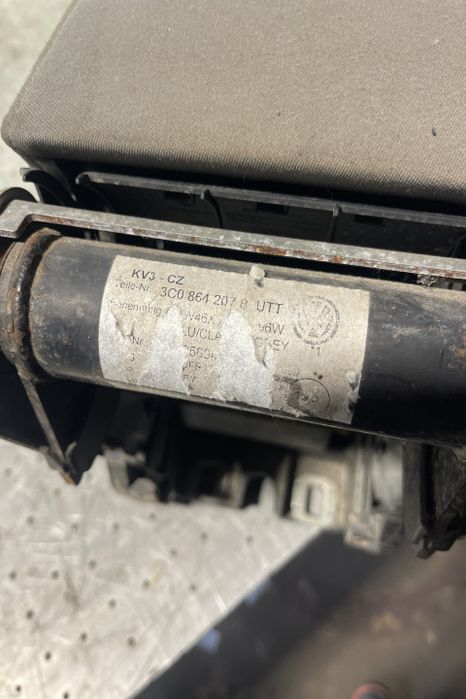 Cotiera 3C0 864 207 B Volkswagen VW Passat B6