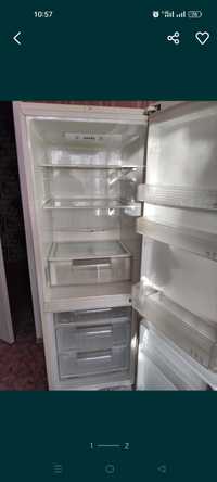 Холодильник LG рабочий