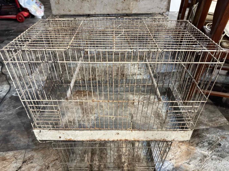 Продавам клетки за малки птици