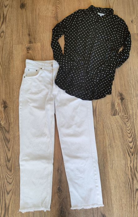 Сет в бяло и черно на сърца.